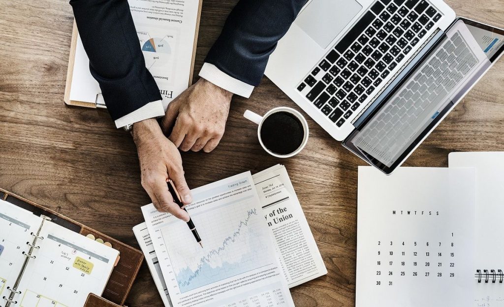 social media brand awareness - track engagement